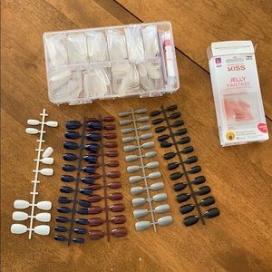 Artificial glue on nails bundle